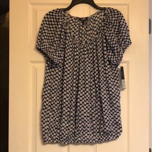 Daisy Fuentes blouse size XL (NWT)
